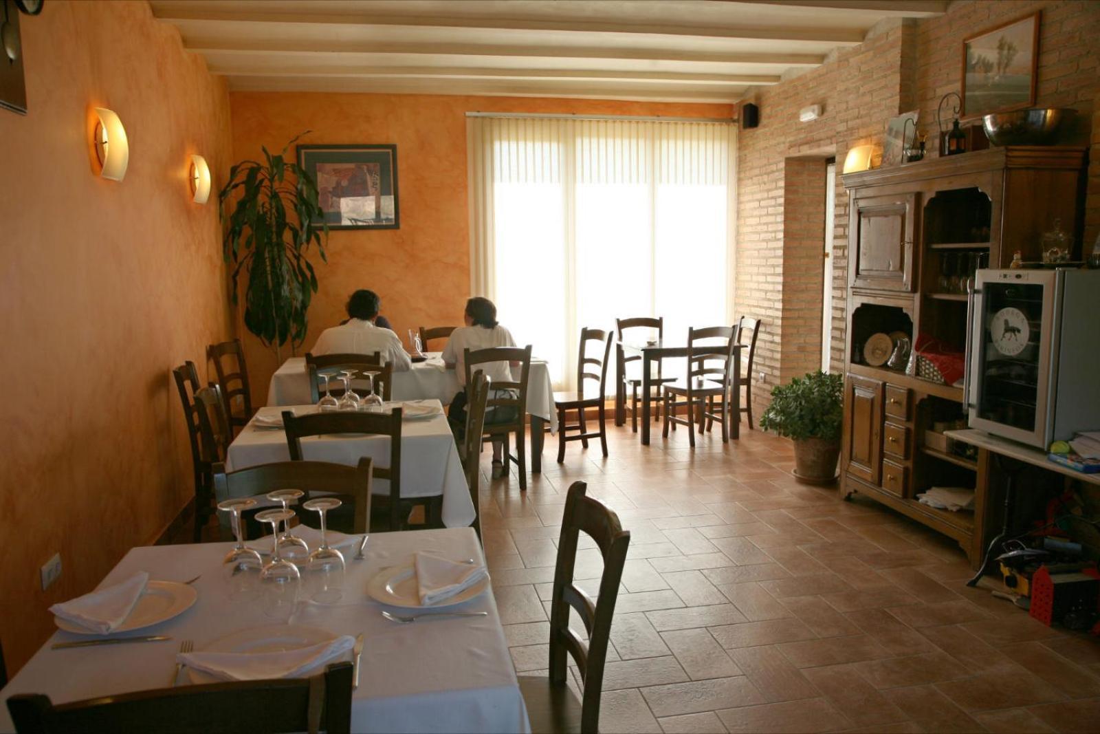 Hostal La Fuente Buera Exterior foto